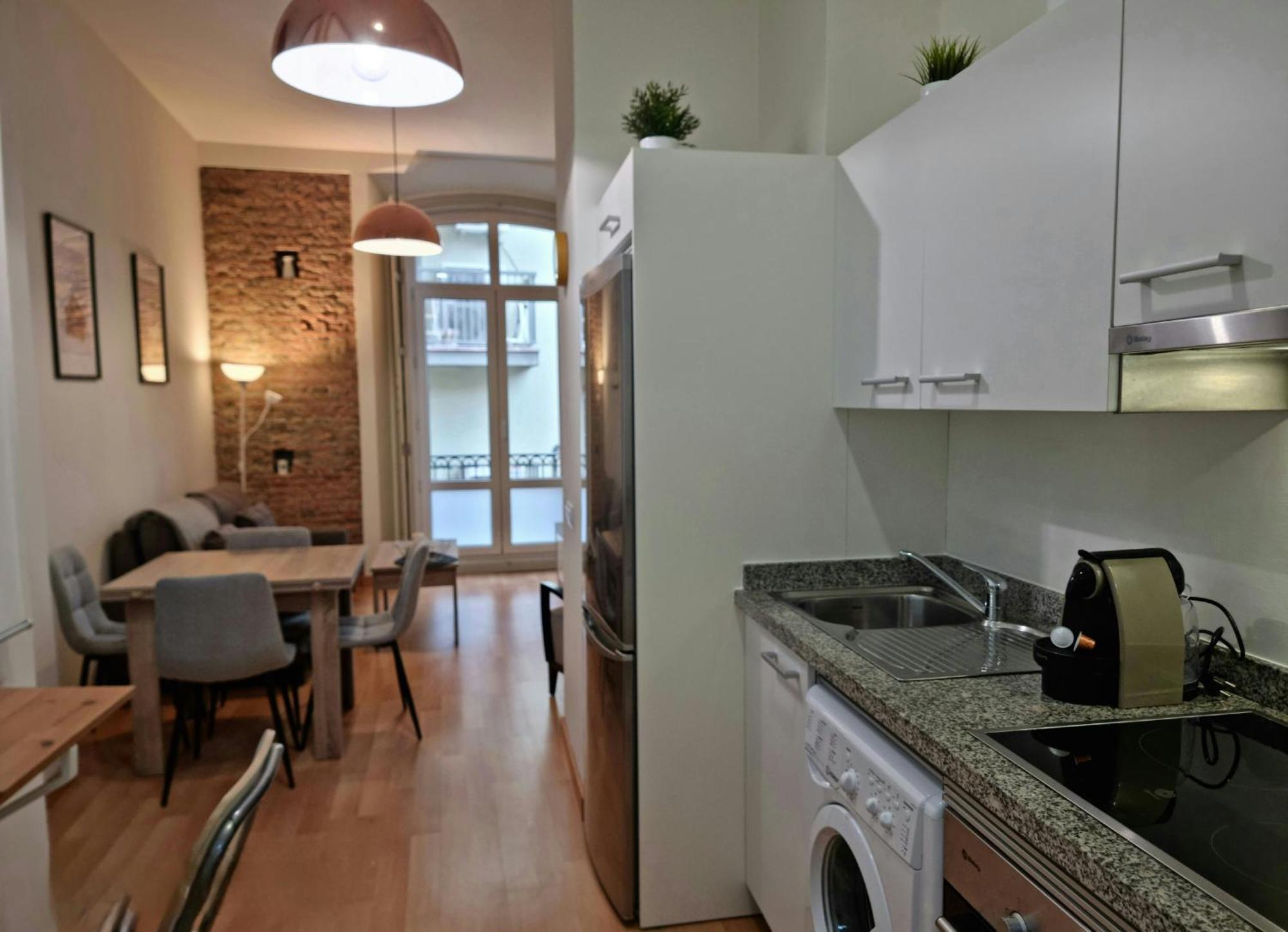 Rosa 2 Bedrooms In City Center Málaga Kültér fotó